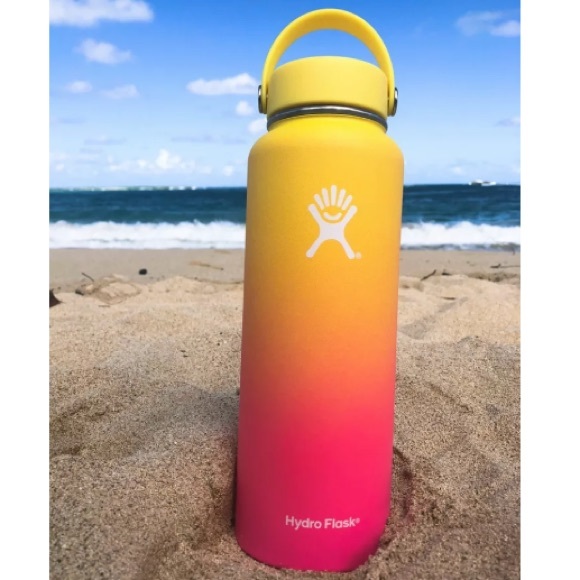 Genuine Hydro Flask - Hawaii Collection 🏄🏼‍♀️🍍 - Picture 3 of 4
